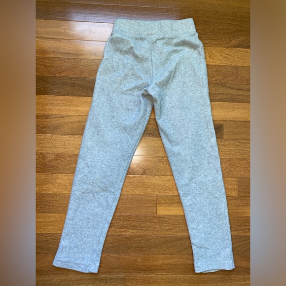 Children’s place, gray fleece sweatpants - Picture 3 of 3